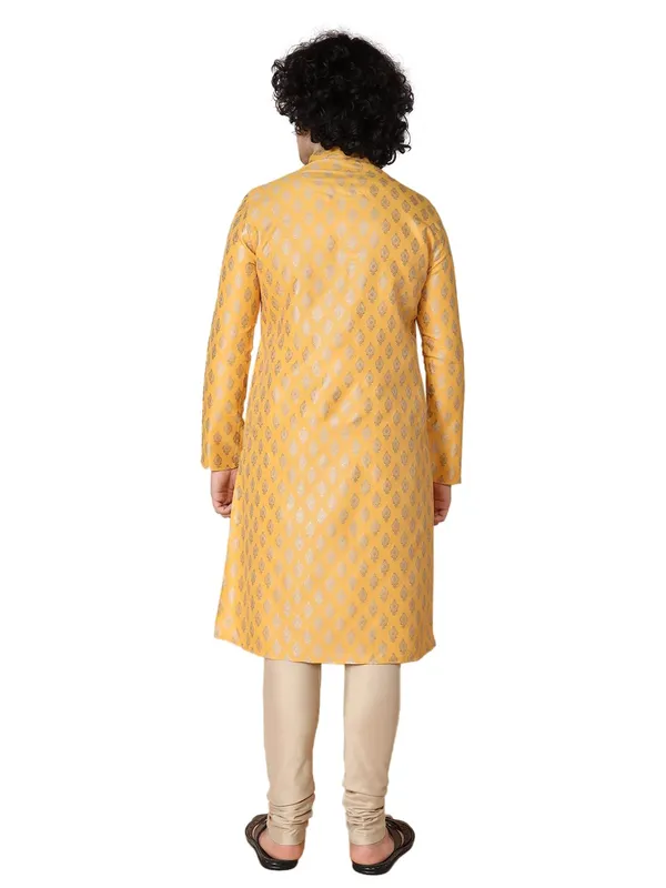 Yellow_Silk_Blend_Full_Sleeves_Regular_Jacquard_Kurta_Churidar_Set_For_Men