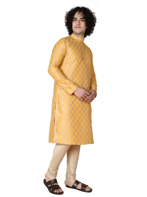 Yellow_Silk_Blend_Full_Sleeve_Regular_Fit_Jacquard_Kurta_For_Men