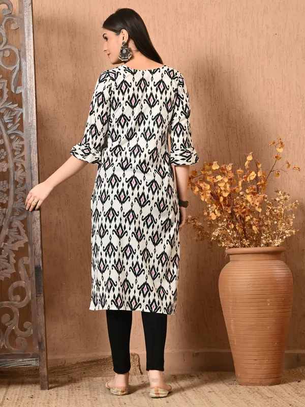 White_Printed_Cotton_Straight_Kurta