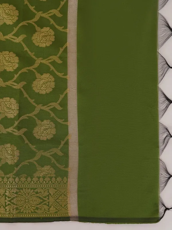 Light_Green_Woven_Design_Gold_Toned_Banarasi_Silk_Dupatta