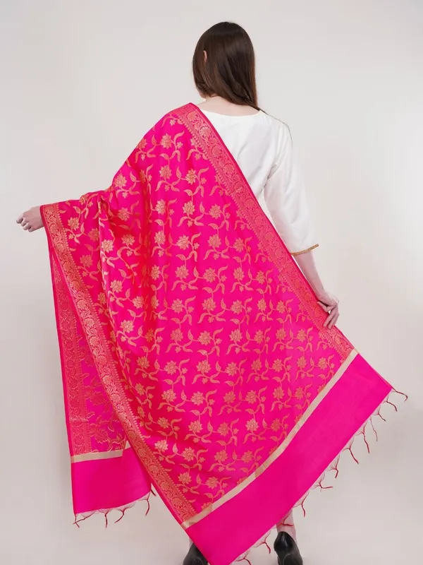 Magenta_Woven_Design_Banarasi_Silk_Dupatta