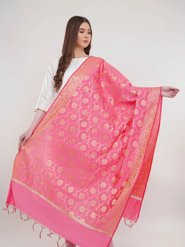 Pink_Woven_Design_Banarasi_Silk_Dupatta