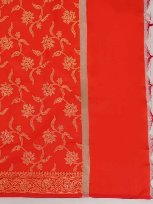 Red_Woven_Design_Banarasi_Silk_Dupatta