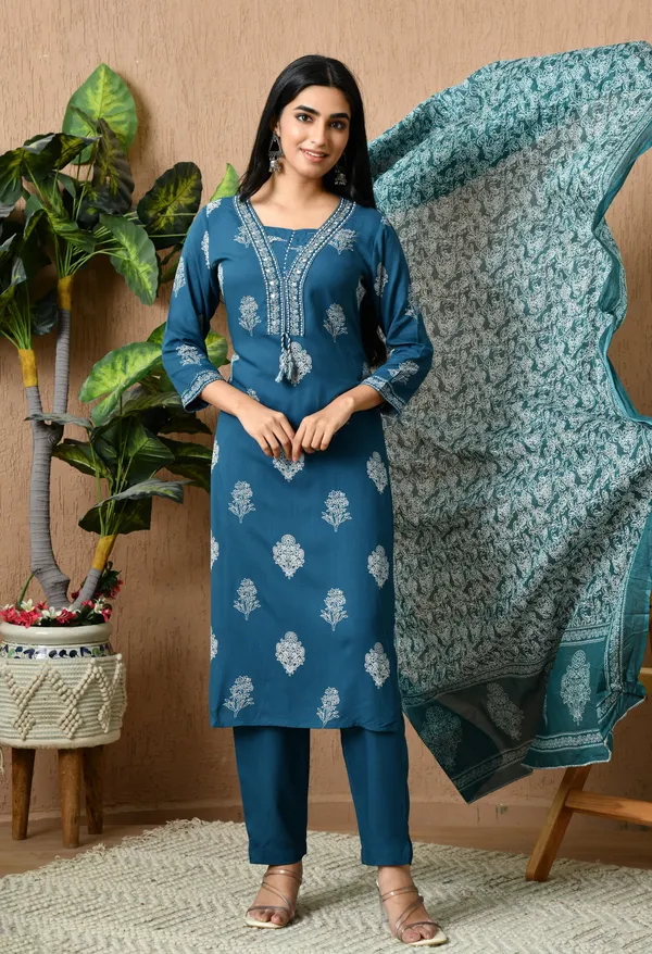 Navy_Blue__Floral_Round_Neck_Kurta_Sets_With_Dupatta_For_Women