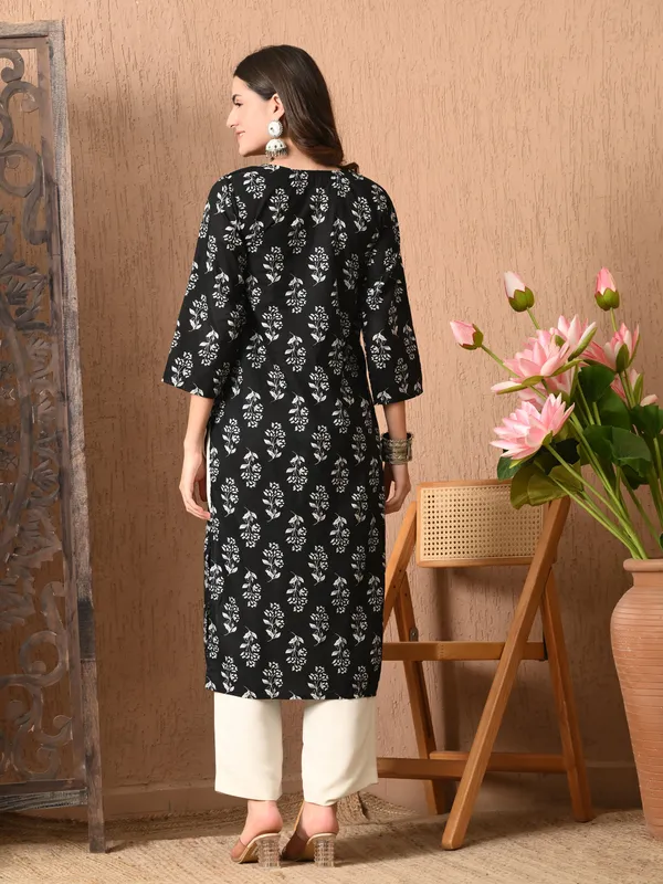Black_Floral_Print_Cotton_Kurta
