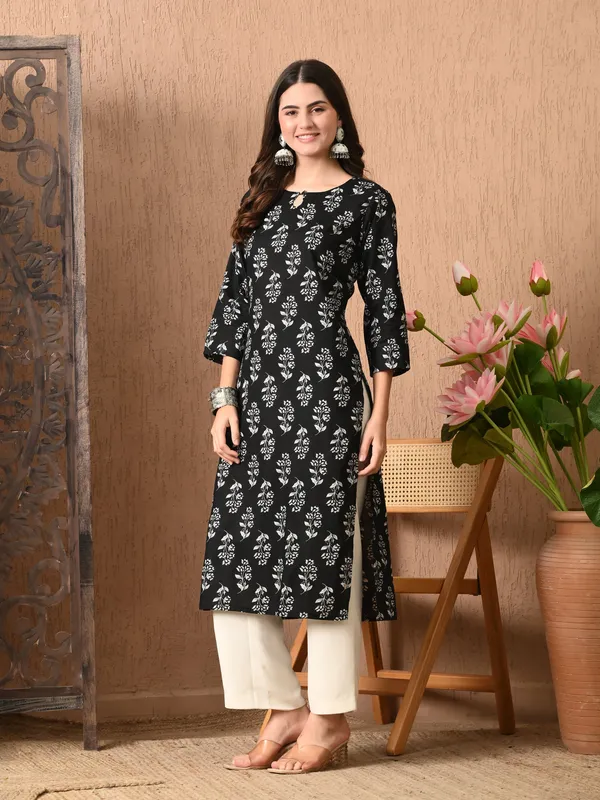 Black_Floral_Print_Cotton_Kurta