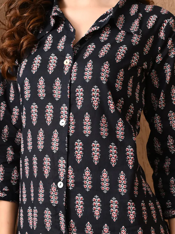 Black_Printed_Collared_Neck_Kurta