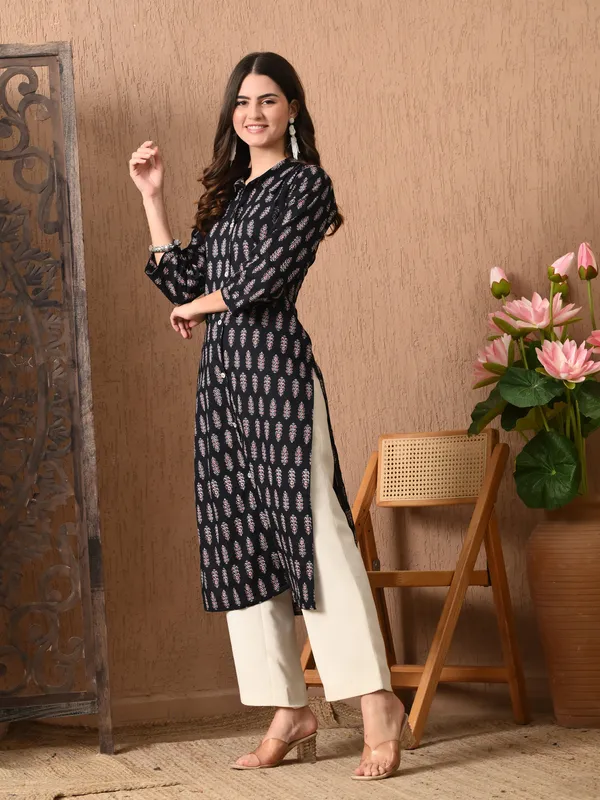 Black_Printed_Collared_Neck_Kurta