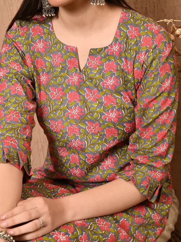 Gray_Floral_Print_Cotton_Kurta