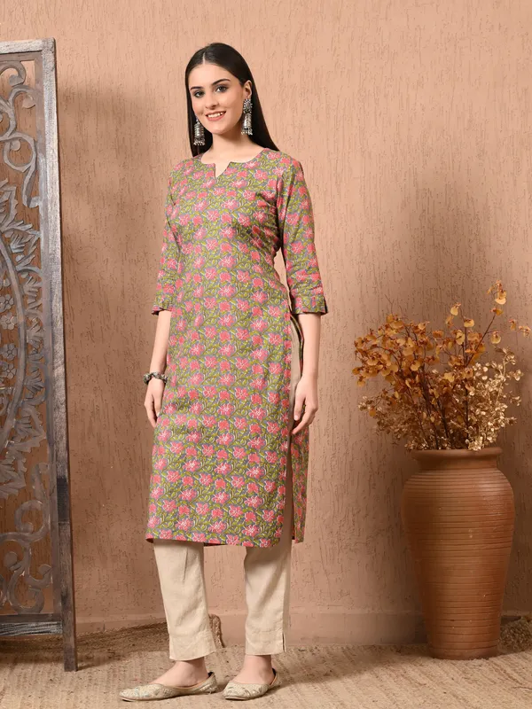 Gray_Floral_Print_Cotton_Kurta