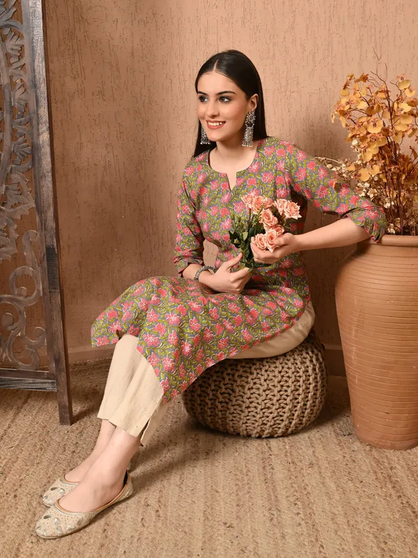 Gray_Floral_Print_Cotton_Kurta