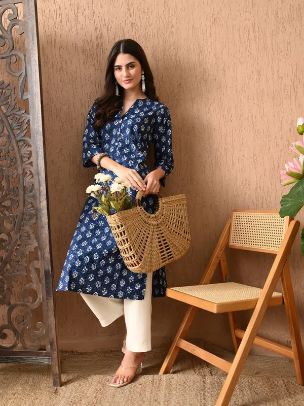 Indigo_Blue_Printed_Cotton_Kurta