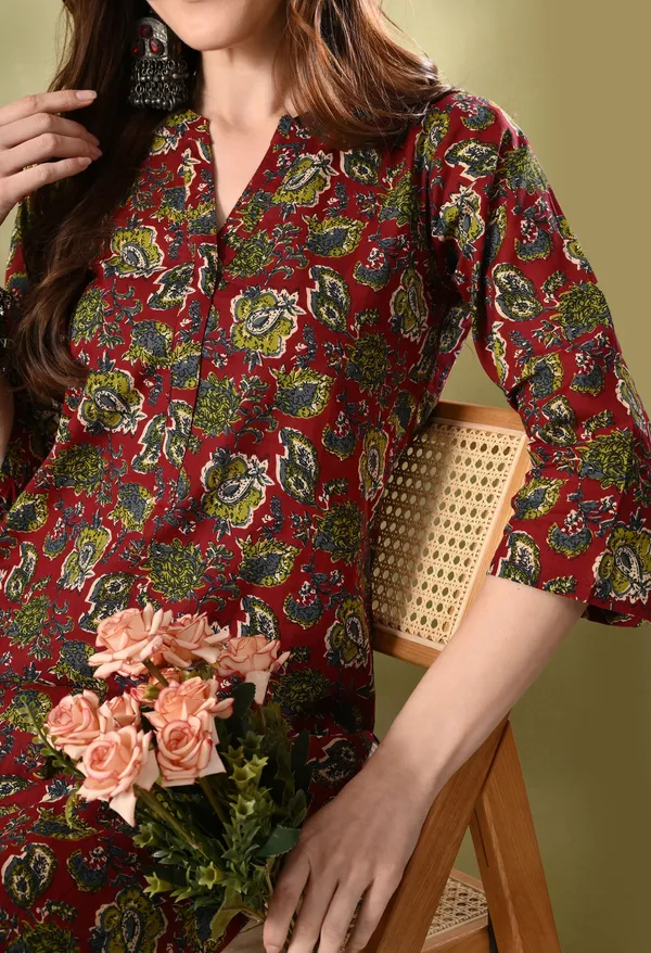 Maroon_Printed_Cotton_Straight_Kurta