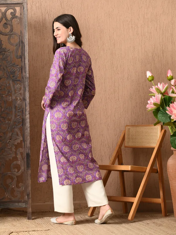 Purple_Printed_V-Neck_Cotton_Kurta