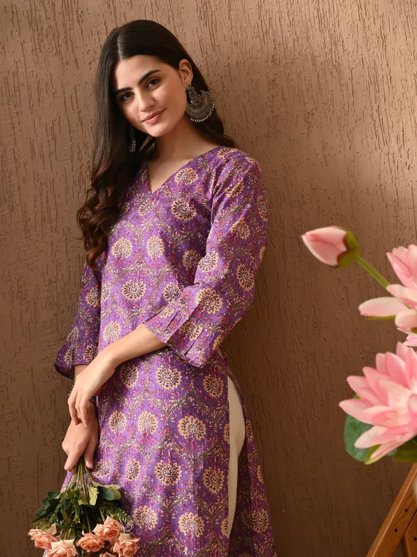 Purple_Printed_V-Neck_Cotton_Kurta