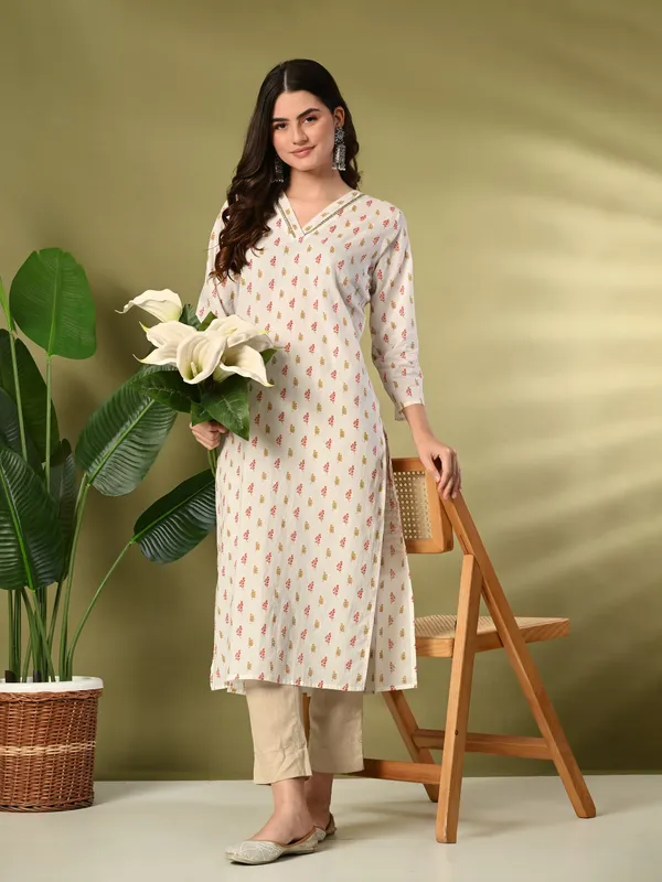 White_Floral_Print_Sequnce_Lace_V-Neck_Kurta