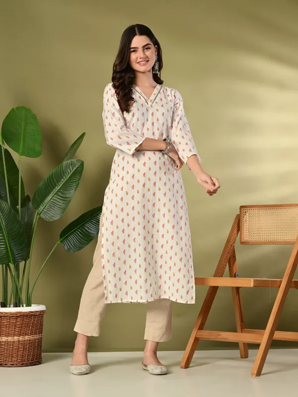 White_Floral_Print_Sequnce_Lace_V-Neck_Kurta