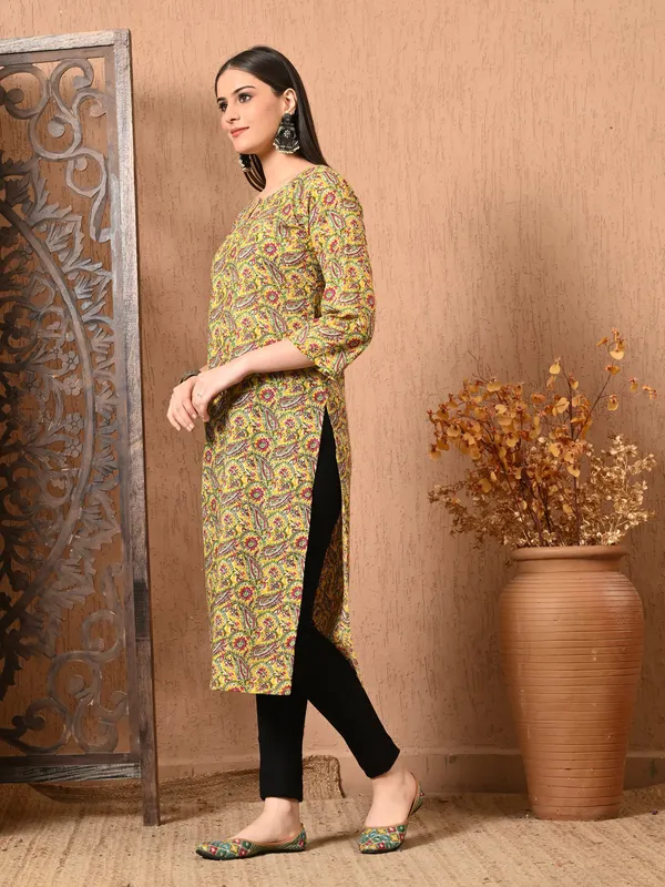 Yellow_Printed_Key-Hole_Neck_Cotton_Kurta