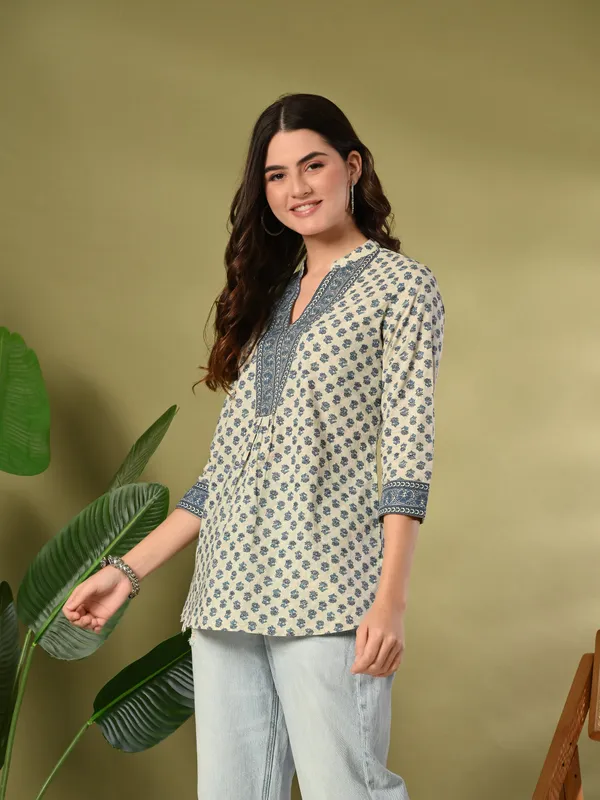 Blue_Floral_Print_Cotton_Top