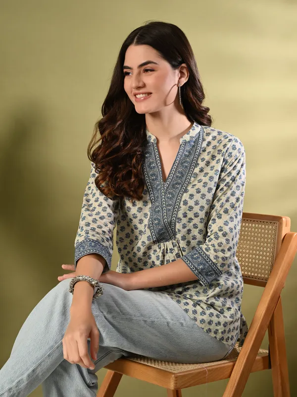 Blue_Floral_Print_Cotton_Top