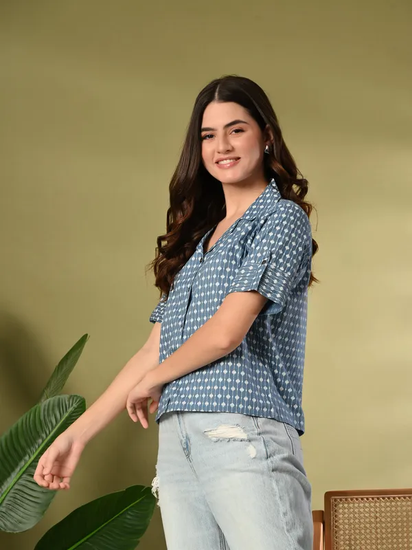Blue_Printed_Cotton_Shirt_Style_Crop_Top