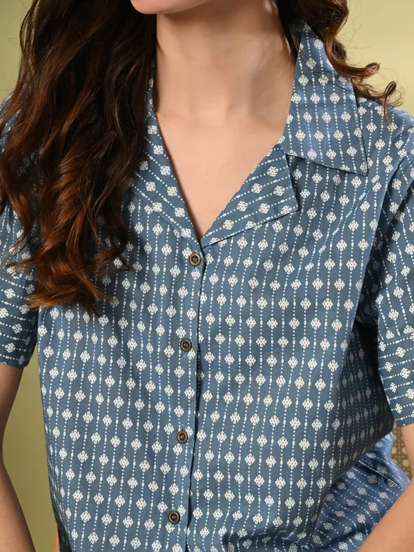 Blue_Printed_Cotton_Shirt_Style_Crop_Top