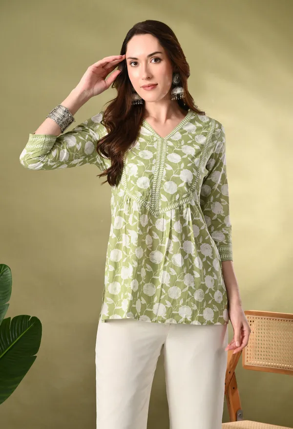 Green_Floral_Print_A-Line_Cotton_Top