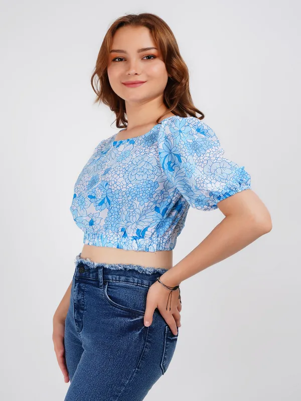 Blue_Floral_Print_Crop_Top