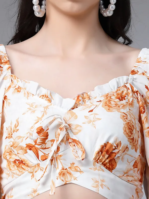 Cream_Floral_Fitted_Ruffeled_Neck_Crop_Top