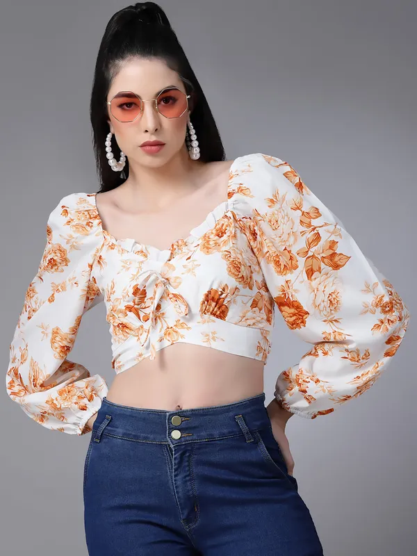 Cream_Floral_Fitted_Ruffeled_Neck_Crop_Top