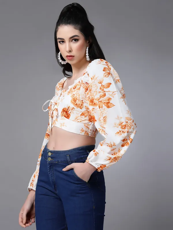 Cream_Floral_Fitted_Ruffeled_Neck_Crop_Top