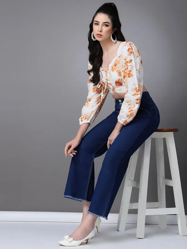 Cream_Floral_Fitted_Ruffeled_Neck_Crop_Top