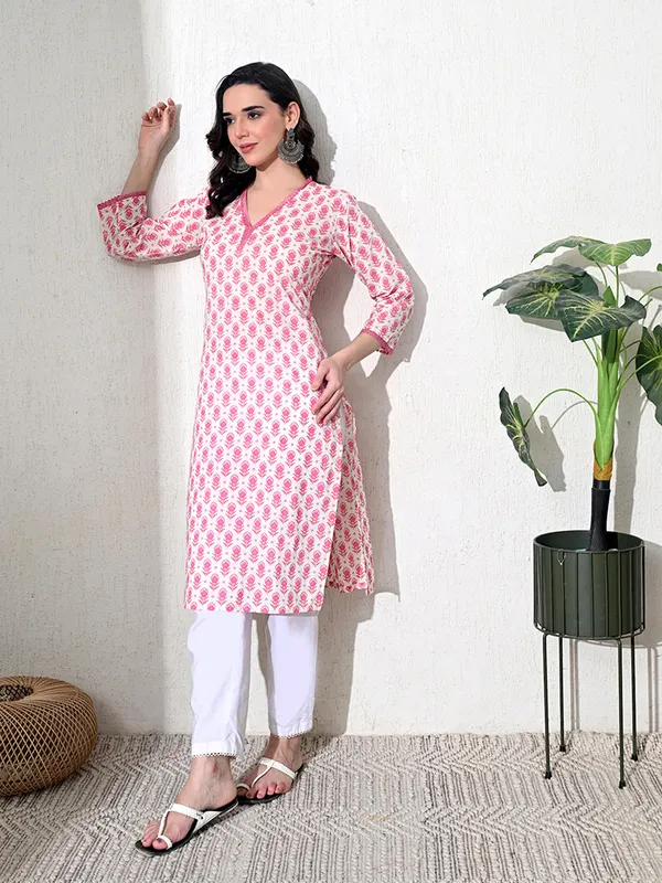 Pink_Floral_Lace_Work_Cotton_Kurta