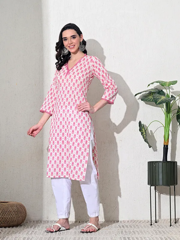 Pink_Floral_Lace_Work_Cotton_Kurta