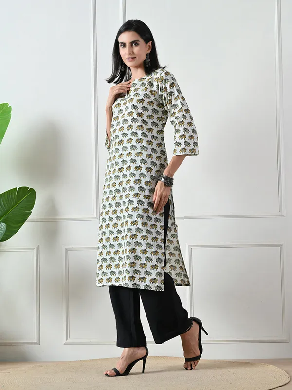 White_Jaipuri_Print_Cotton_Kurta