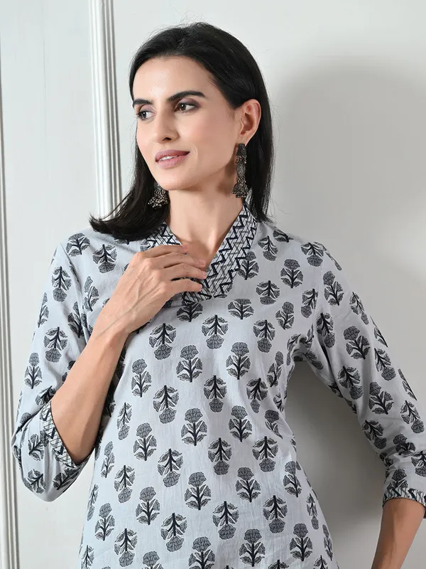 Grey_Block_Print_Straight_Cotton_Kurta