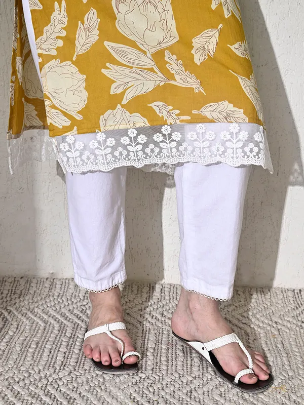 Yellow_Printed_Cotton_Lace_Work_Kurta