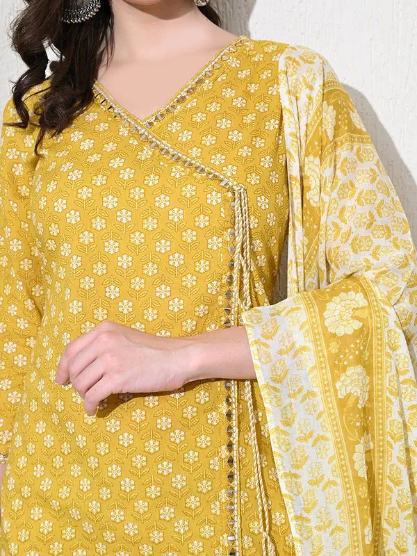Yellow_Mirror_Work_Jaipuri_Kurta_Set