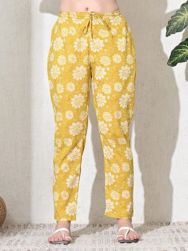 Yellow_Mirror_Work_Jaipuri_Kurta_Set