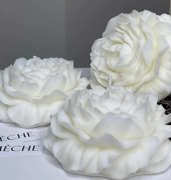 White_Peony_Flower_Scented_Candles_Blend_Of_Natural_Fragrances_Long-Lasting_Aroma_Perfect_For_Home_Decor_&_Festivals_Gifting_(Pack_Of_5)