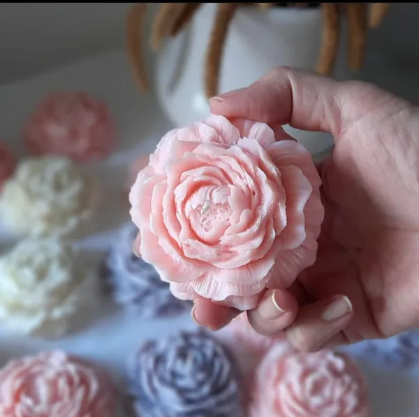 Pink_&_White_And_Blue_Decorative_Scented_Peony_Flower_Candles