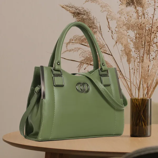 Stylish_Green_Women's_Handbag_Elegant_Leather_Tote_Purse_With_Shoulder_Strap,_Spacious_Design_&_Metal_Accents_Perfect_For_Office,_Casual,_Or_Travel_Use