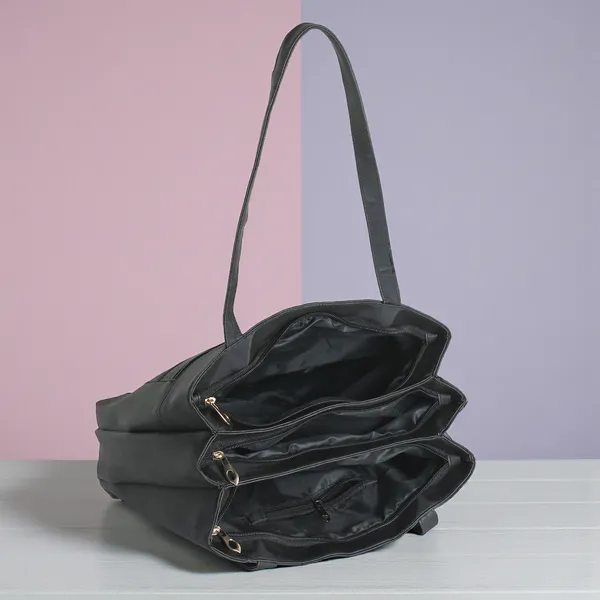 Trendy_Black_Leather_Tote_Bag_For_Women_Spacious_Shoulder_Handbag_With_Dual_Zipper_Pockets,_Stylish_Office_&_Casual_Carryall_Purse,_Lightweight_Everyday_Travel_Bag