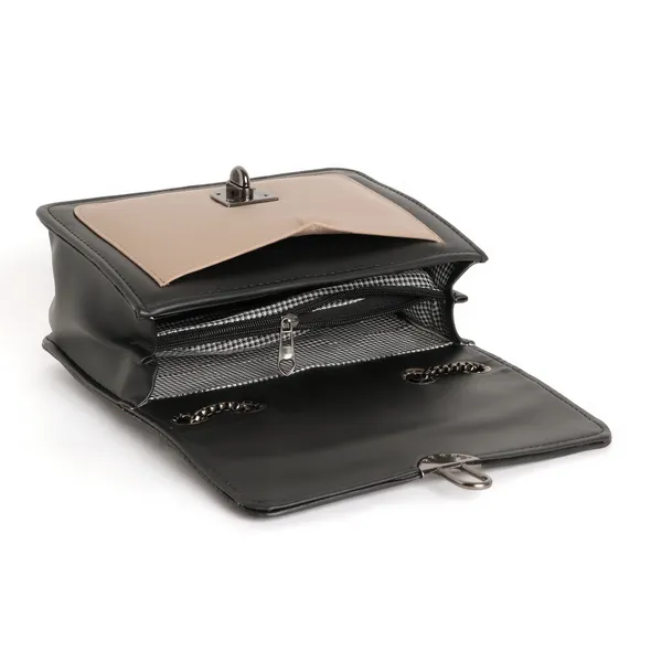 Elegant_Black_Quilted_Shoulder_Bag_For_Women