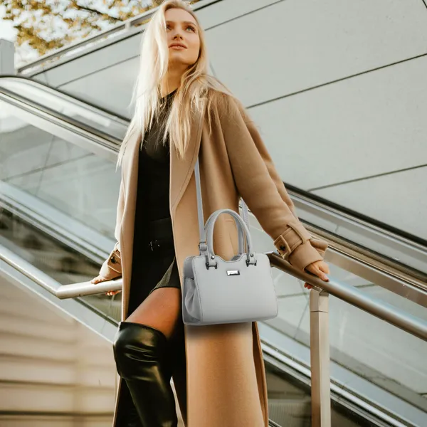 Stylish_Gray_Leather_Handbag_For_Women_Elegant_Shoulder_Tote_Purse_With_Dual_Handles,_Trendy_Office_&_Casual_Bag,_Lightweight_Designer_Crossbody_Satchel