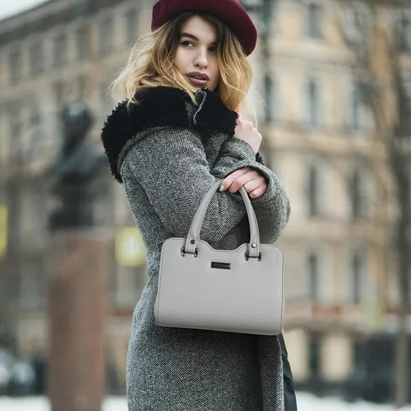 Stylish_Gray_Leather_Handbag_For_Women_Elegant_Shoulder_Tote_Purse_With_Dual_Handles,_Trendy_Office_&_Casual_Bag,_Lightweight_Designer_Crossbody_Satchel