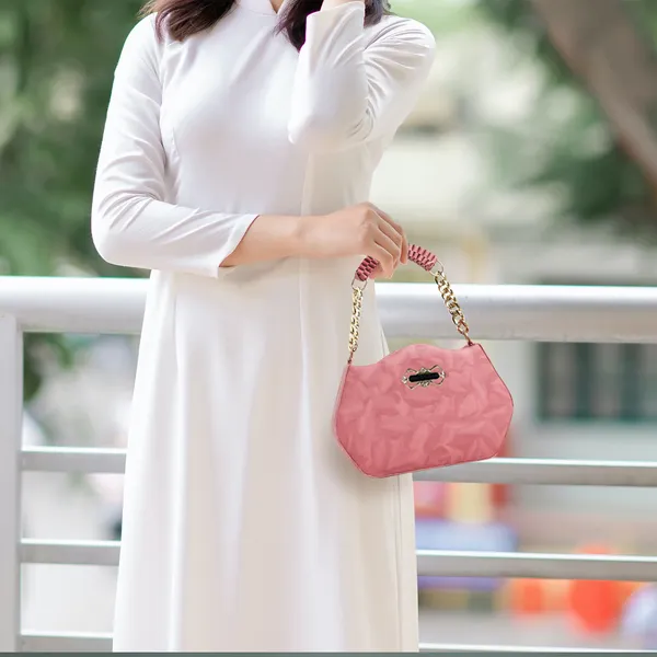Stylish_Peach_Faux_Leather_Shoulder_Bag_For_Women_With_Gold_Chain_Handle_&_Adjustable_Strap
