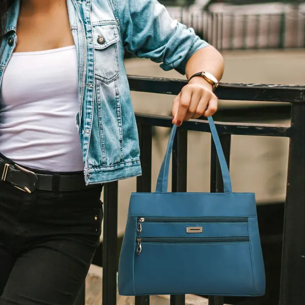 Trendy_Cyan_Leather_Tote_Bag_For_Women_Spacious_Shoulder_Handbag_With_Dual_Zipper_Pockets,_Stylish_Office_&_Casual_Carryall_Purse,_Lightweight_Everyday_Travel_Bag