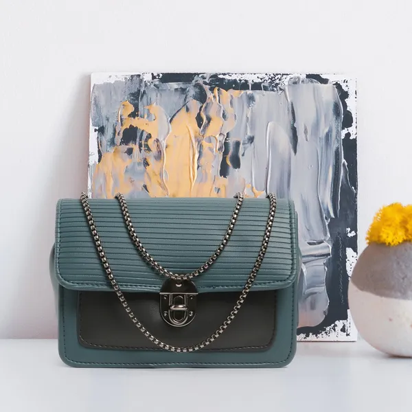 Elegant_Blue_Quilted_Shoulder_Bag_For_Women