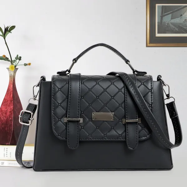 Classic_Black_Quilted_Leather_Handbag_For_Women_With_Adjustable_Strap_&_Top_Handle
